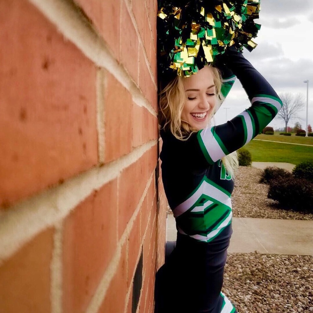 Meet your Posher, Emily - Picture 2 of 6